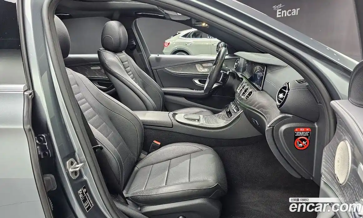 Mercedes-Benz E-Class 2022 2.0 автомат (гидро), фото 12