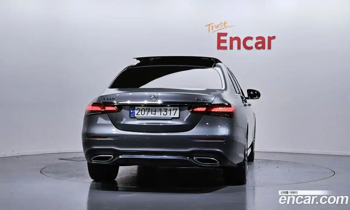 Mercedes-Benz E-Class 2022 2.0 автомат (гидро), фото 4