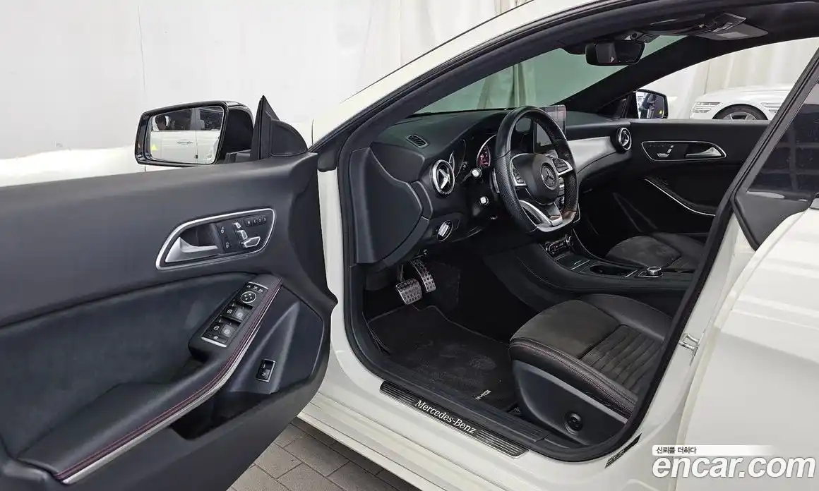 Mercedes-Benz CLA-Class 2017 2.0 гидро, фото 13 Mercedes-Benz CLA-Class 2017 2.0 гидро, фото 13