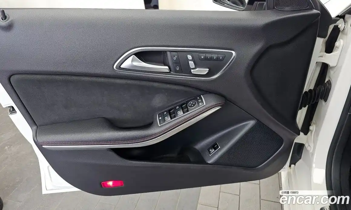 Mercedes-Benz CLA-Class 2017 2.0 гидро, фото 14 Mercedes-Benz CLA-Class 2017 2.0 гидро, фото 14