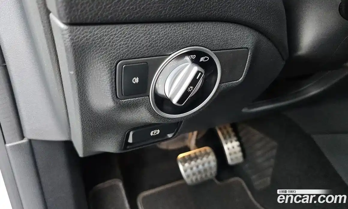 Mercedes-Benz CLA-Class 2017 2.0 гидро, фото 31 Mercedes-Benz CLA-Class 2017 2.0 гидро, фото 31