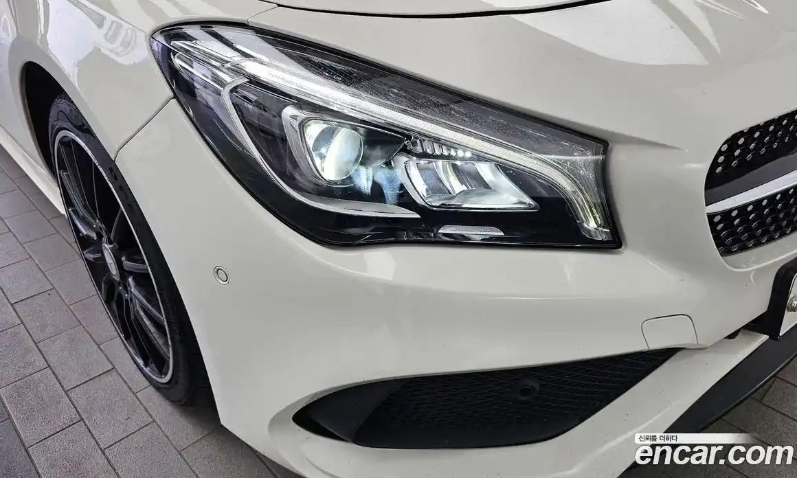 Mercedes-Benz CLA-Class 2017 2.0 гидро, фото 8 Mercedes-Benz CLA-Class 2017 2.0 гидро, фото 8