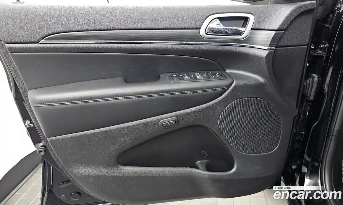 Jeep Cherokee 2019 3.6 автомат (гидро), фото 14