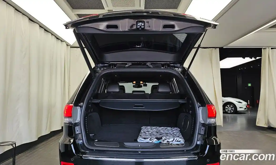 Jeep Cherokee 2019 3.6 автомат (гидро), фото 26
