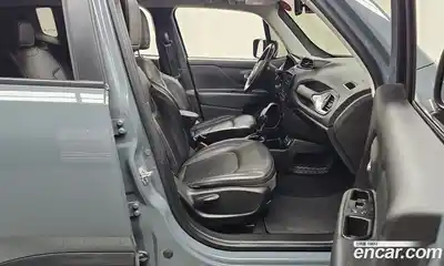 Jeep Renegade 2018 2.4 автомат (гидро), миниатюра 11