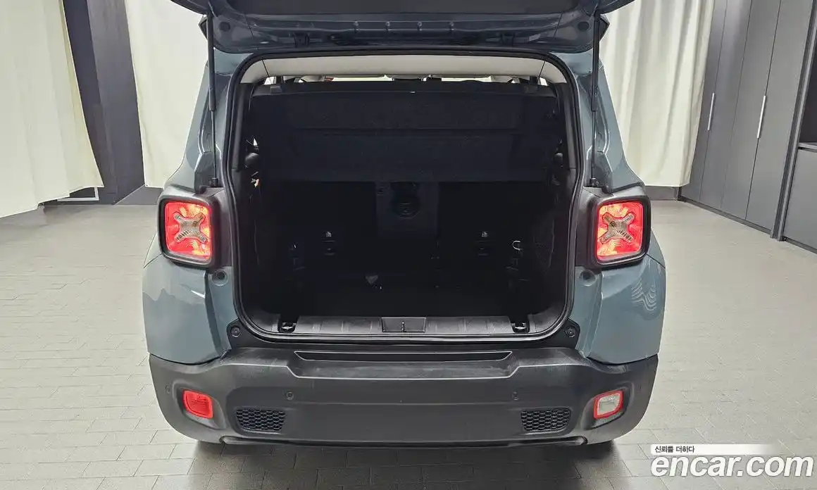 Jeep Renegade 2018 2.4 автомат (гидро), фото 20