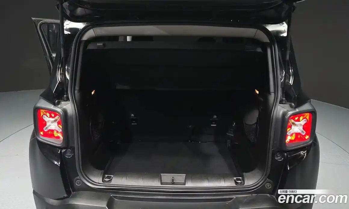 Jeep Renegade 2017 2.4 автомат (гидро), фото 20