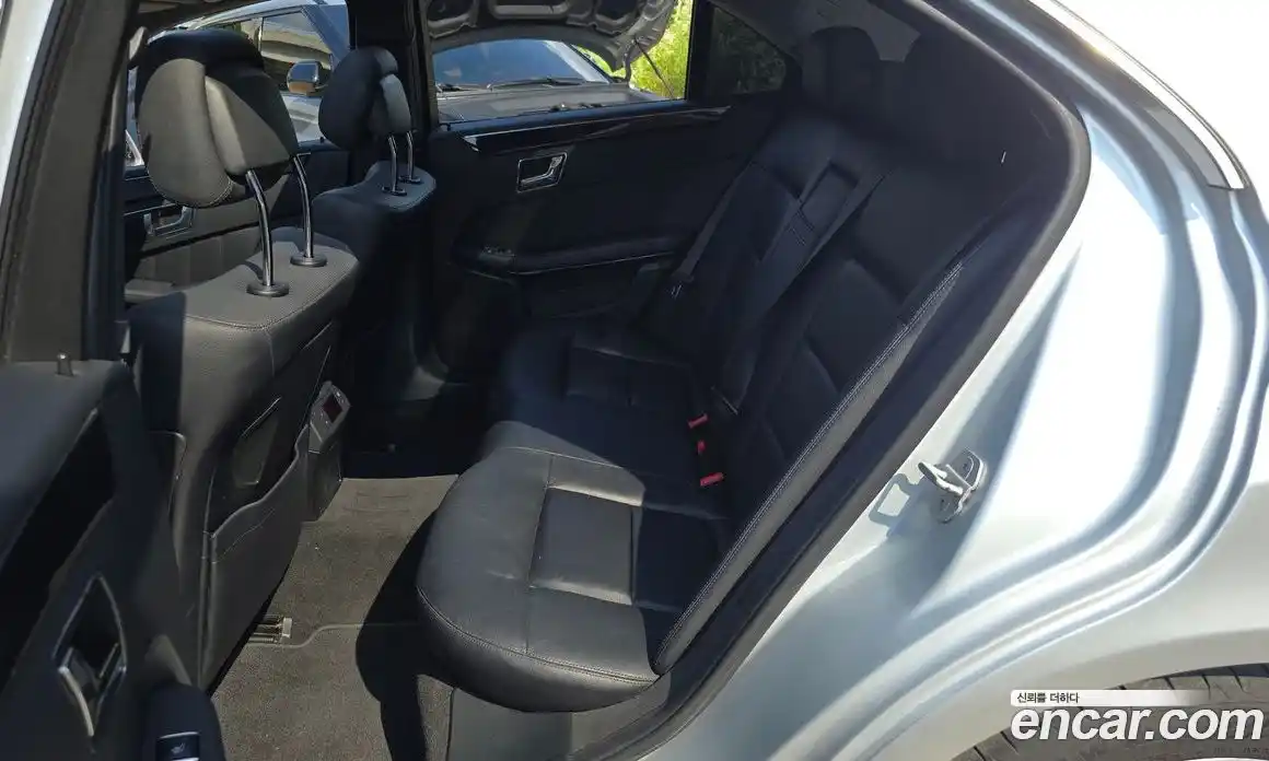 Mercedes-Benz E-Class 2010 3.5 автомат (гидро), фото 16