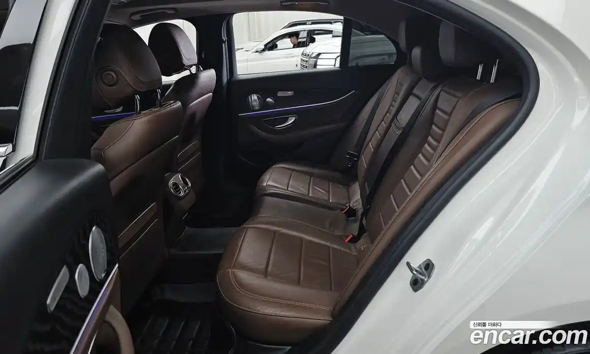 Mercedes-Benz E-Class 2019 2.0 автомат (гидро), фото 16