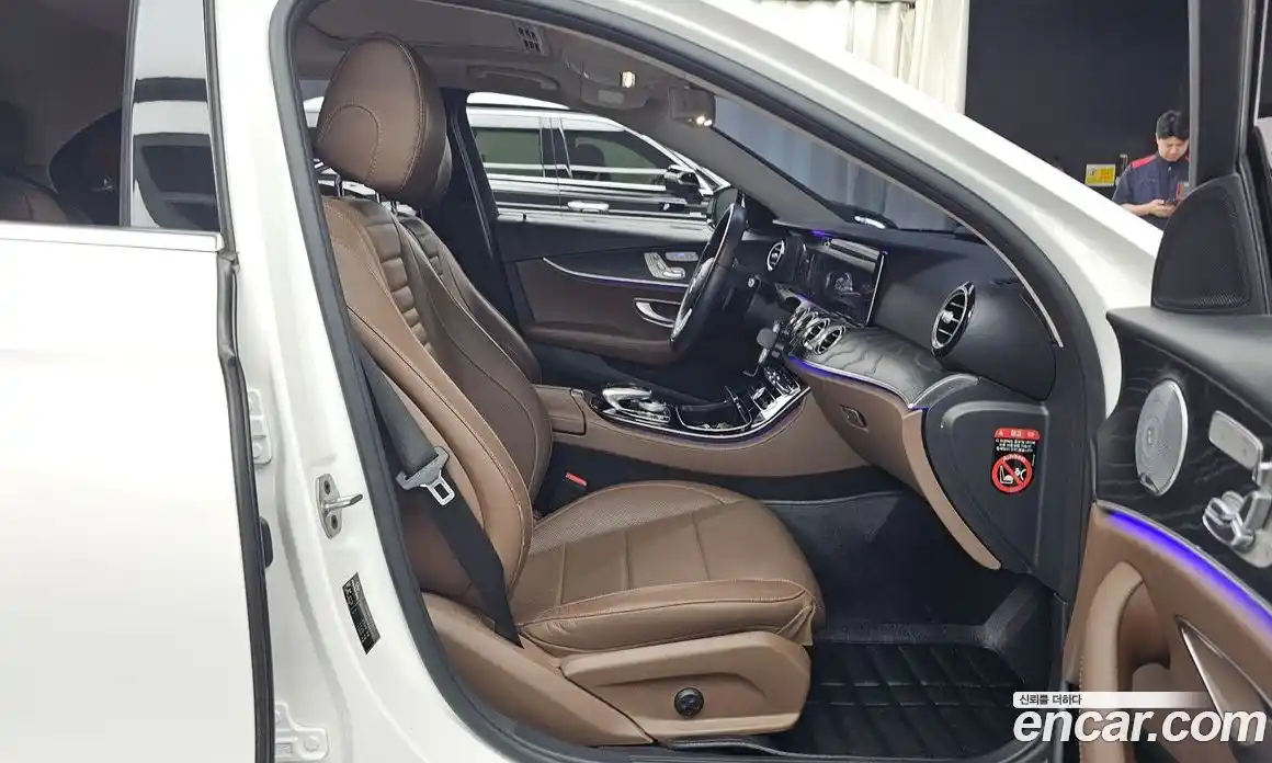 Mercedes-Benz E-Class 2019 2.0 автомат (гидро), фото 17
