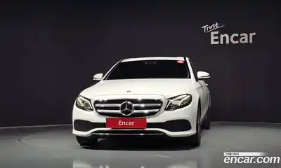 Mercedes-Benz E-Class 2019 2.0 автомат (гидро), миниатюра 3