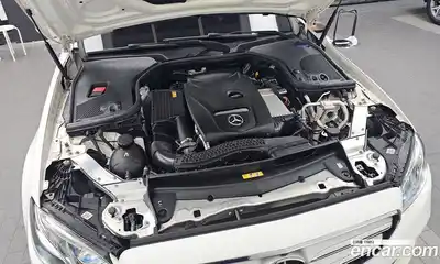 Mercedes-Benz E-Class 2019 2.0 автомат (гидро), миниатюра 6