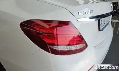 Mercedes-Benz E-Class 2019 2.0 автомат (гидро), миниатюра 9