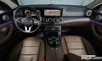 Mercedes-Benz E-Class 2019 2.0 автомат (гидро), миниатюра 10