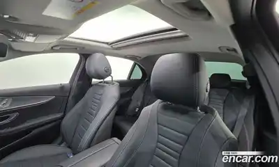 Mercedes-Benz E-Class 2019 2.0 автомат (гидро), миниатюра 12