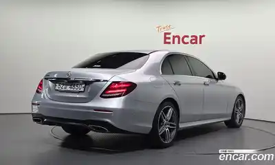 Mercedes-Benz E-Class 2019 2.0 автомат (гидро), миниатюра 2