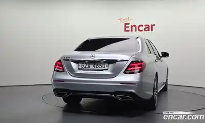 Mercedes-Benz E-Class 2019 2.0 автомат (гидро), миниатюра 4