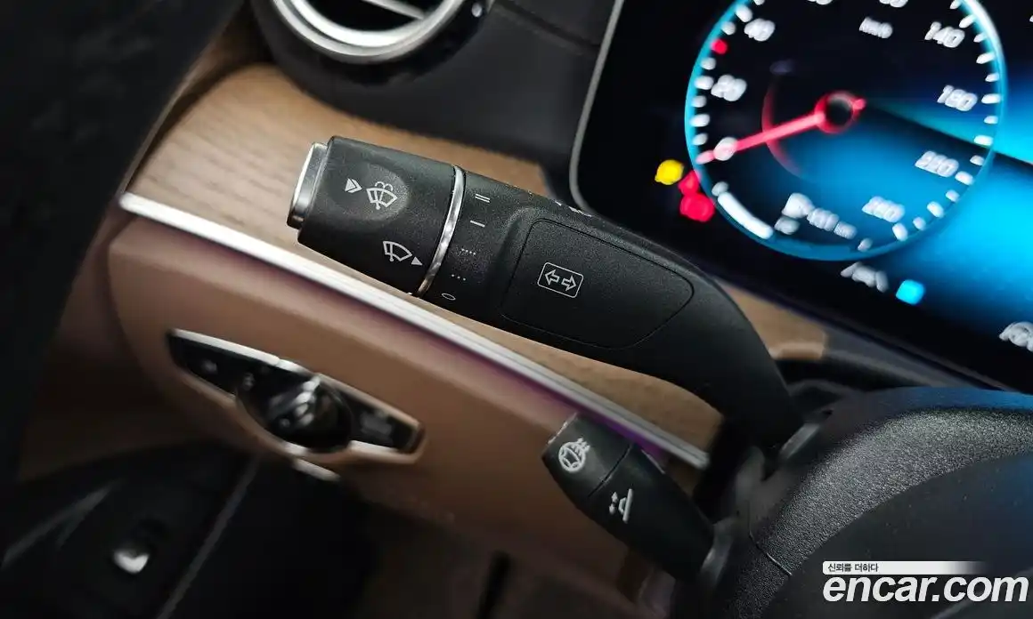 Mercedes-Benz E-Class 2023 1.9 автомат (гидро), фото 30
