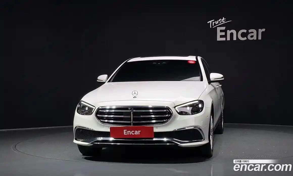 Mercedes-Benz E-Class 2023 1.9 автомат (гидро), фото 3
