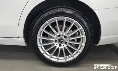 Mercedes-Benz E-Class 2023 1.9 автомат (гидро), миниатюра 7