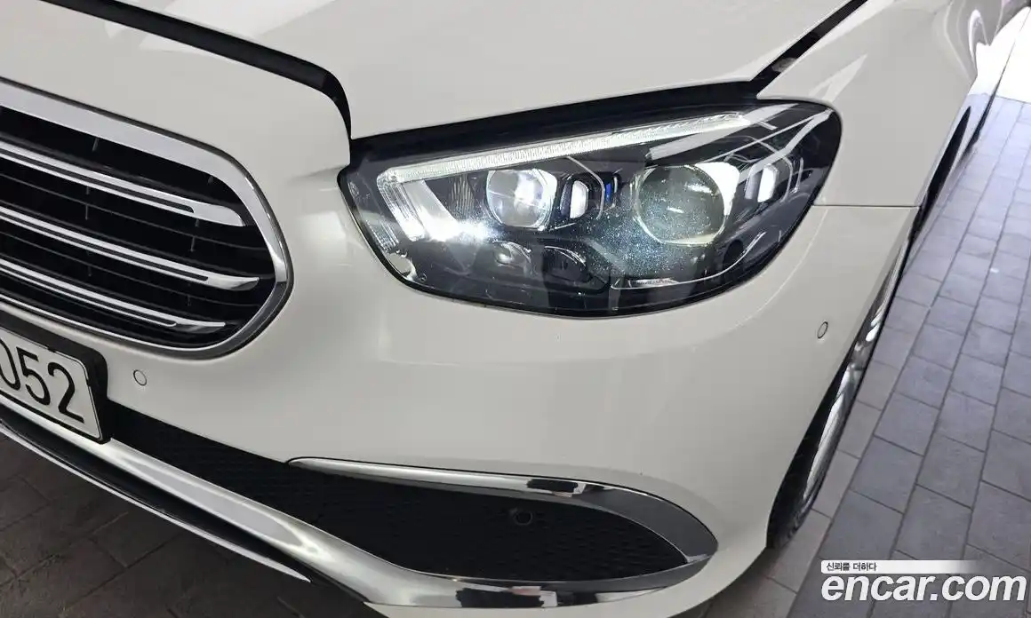 Mercedes-Benz E-Class 2023 1.9 автомат (гидро), фото 8