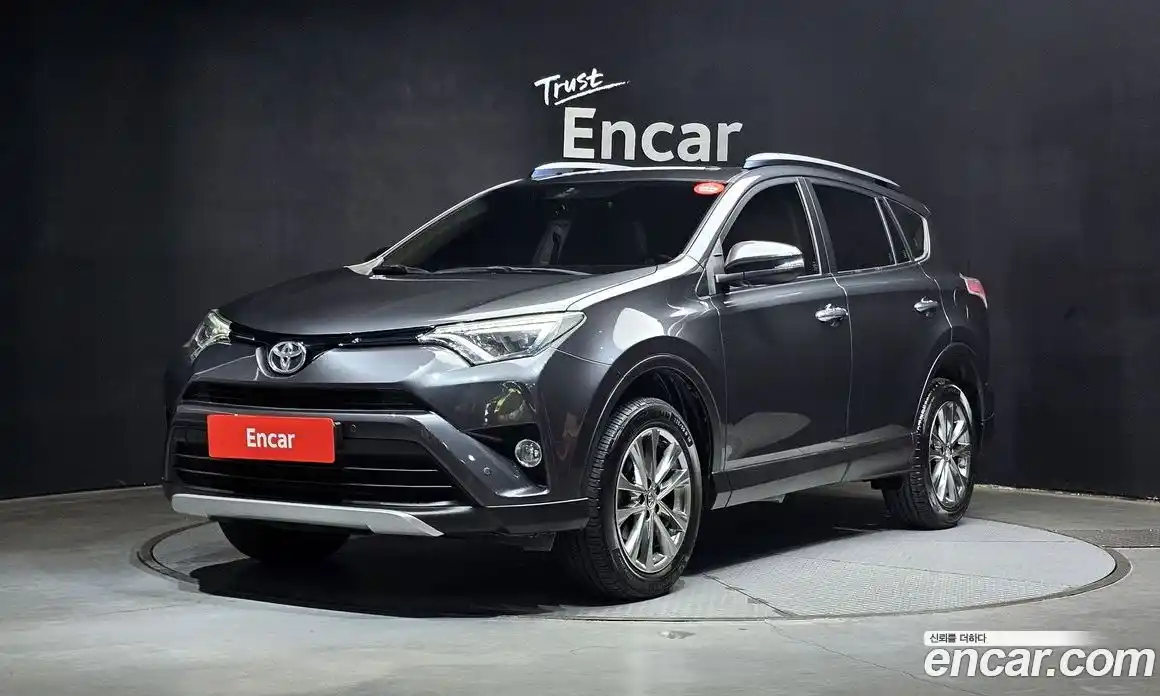 Toyota RAV4 2018 2.5 автомат (гидро), фото 1 Toyota RAV4 2018 2.5 автомат (гидро), фото 1