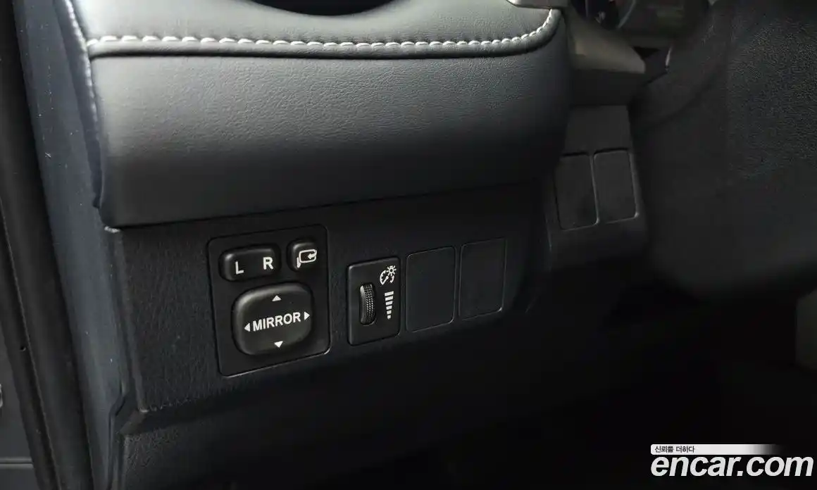 Toyota RAV4 2018 2.5 автомат (гидро), фото 24 Toyota RAV4 2018 2.5 автомат (гидро), фото 24