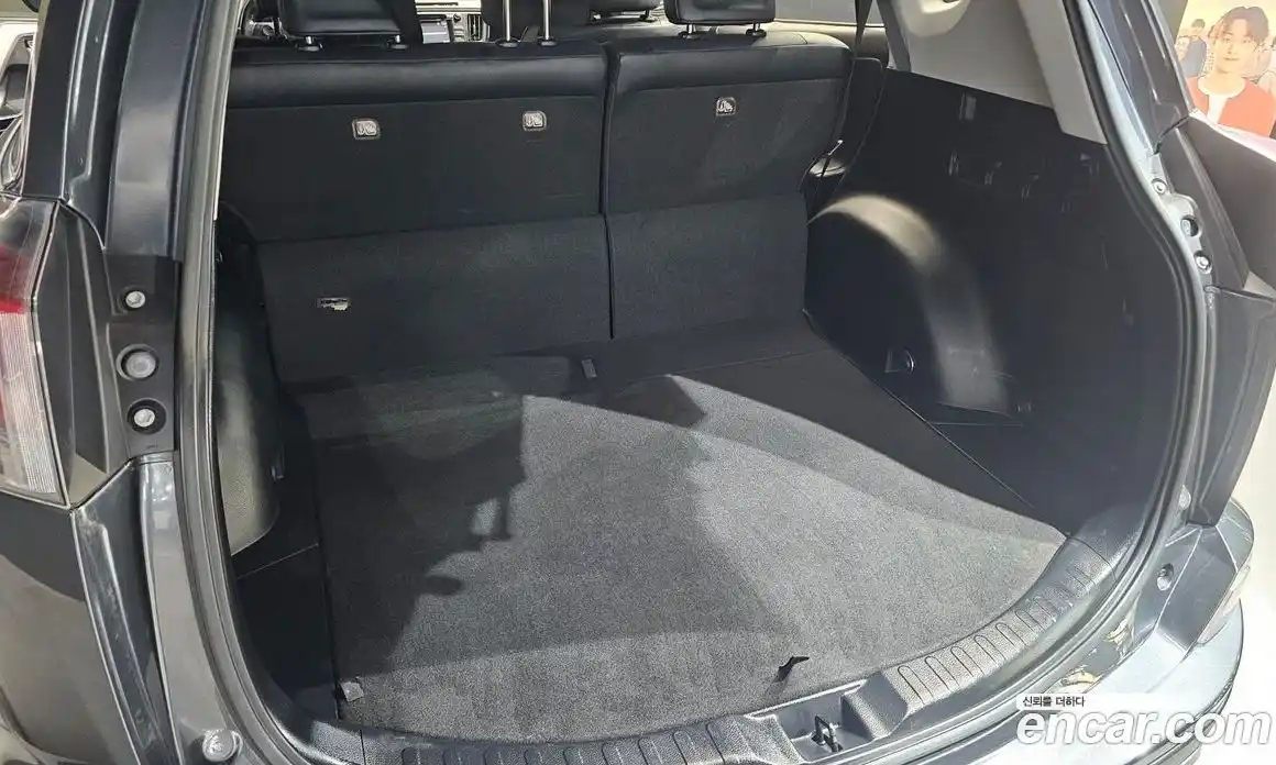 Toyota RAV4 2018 2.5 автомат (гидро), фото 30 Toyota RAV4 2018 2.5 автомат (гидро), фото 30