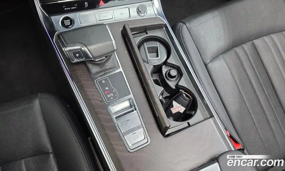 Audi A6 2022 2.0 автомат (гидро), фото 9