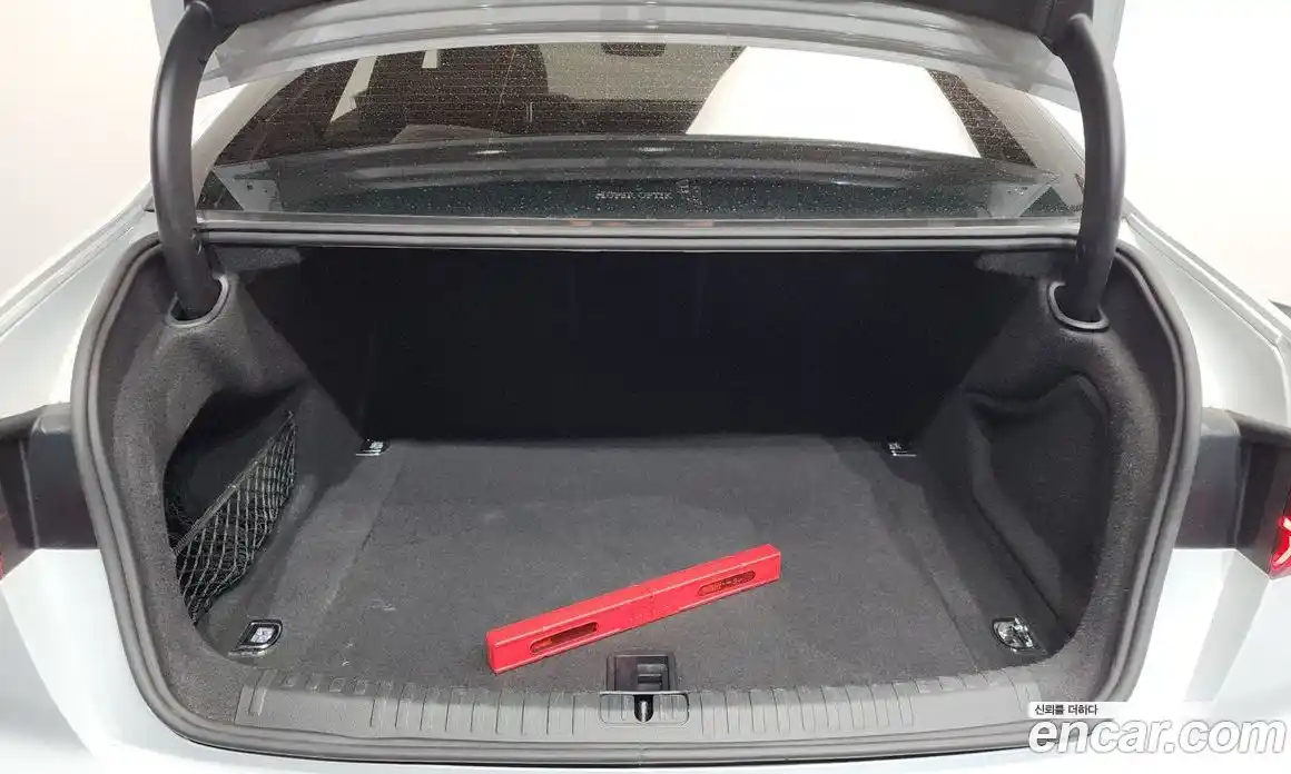 Audi A6 2020 2.0 автомат (гидро), фото 24