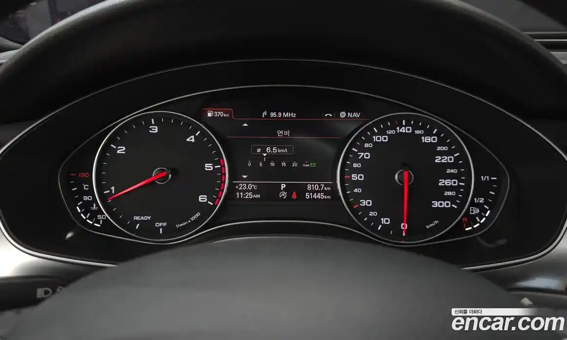 Audi A6 2018 2.0 автомат (гидро), фото 11