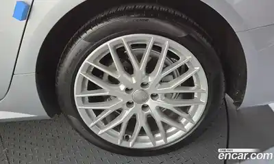 Audi A6 2018 2.0 автомат (гидро), миниатюра 7