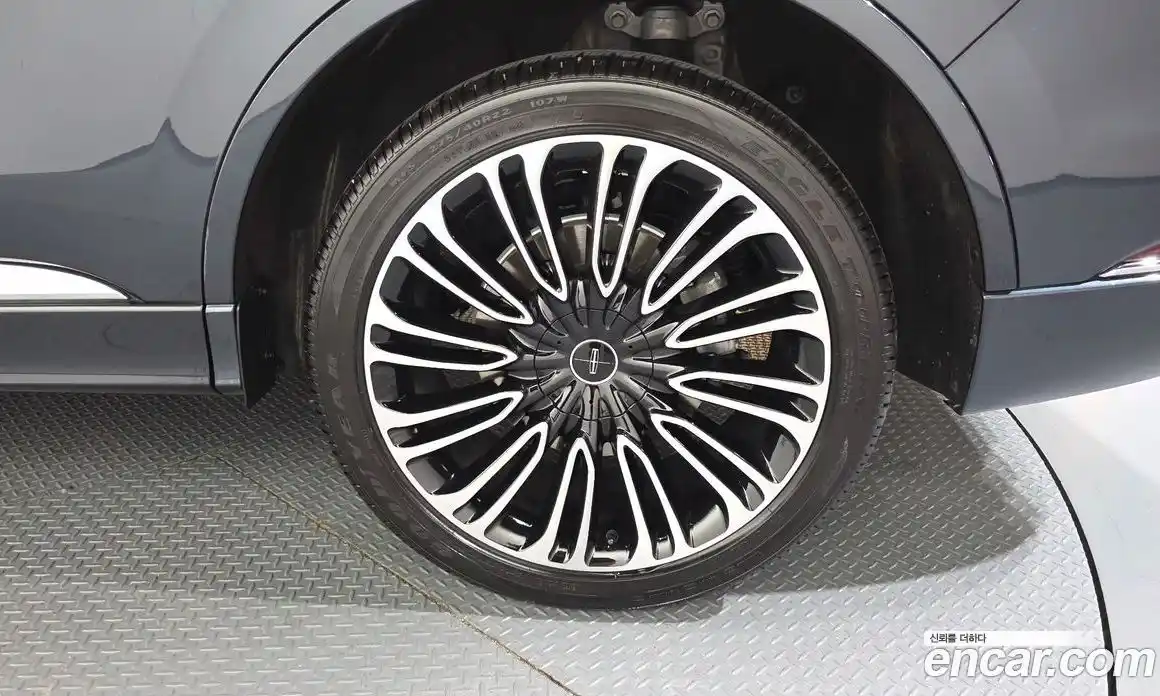 Lincoln Aviator 2022 3.0 автомат (гидро), фото 7 Lincoln Aviator 2022 3.0 автомат (гидро), фото 7