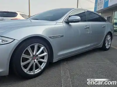 Jaguar XJ 2014 3.0 автомат (гидро), миниатюра 1 Jaguar XJ 2014 3.0 автомат (гидро), миниатюра 1