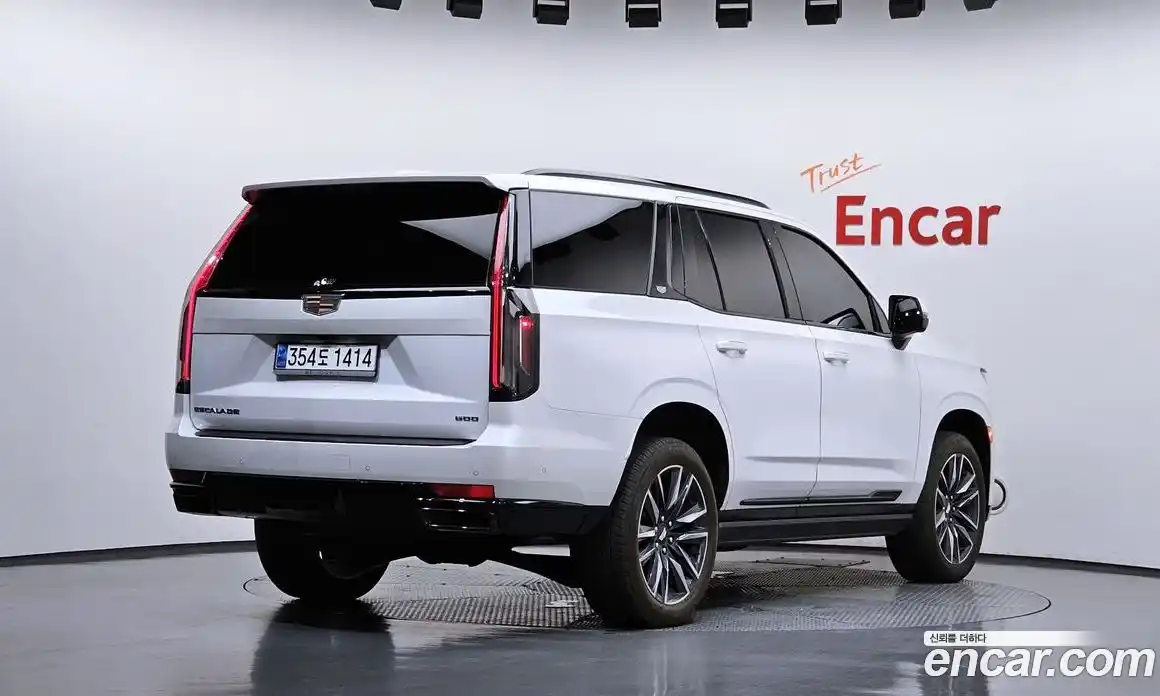 Cadillac Escalade 2023 6.2 автомат (гидро), фото 2 Cadillac Escalade 2023 6.2 автомат (гидро), фото 2