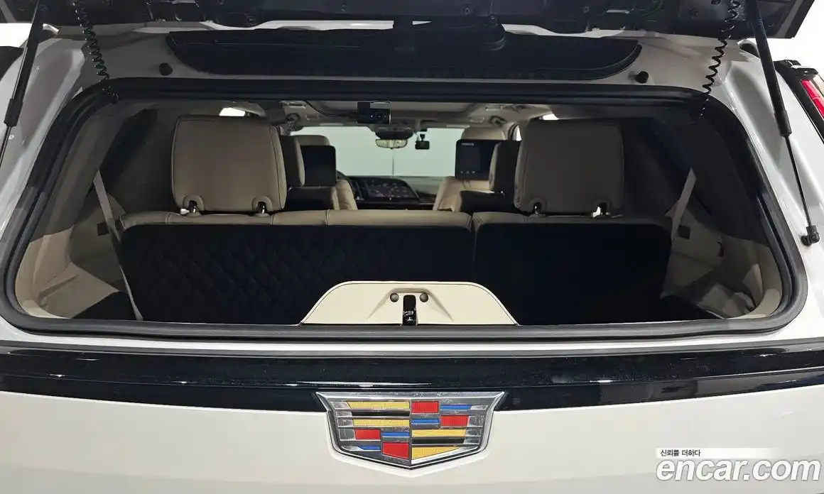 Cadillac Escalade 2023 6.2 автомат (гидро), фото 24 Cadillac Escalade 2023 6.2 автомат (гидро), фото 24