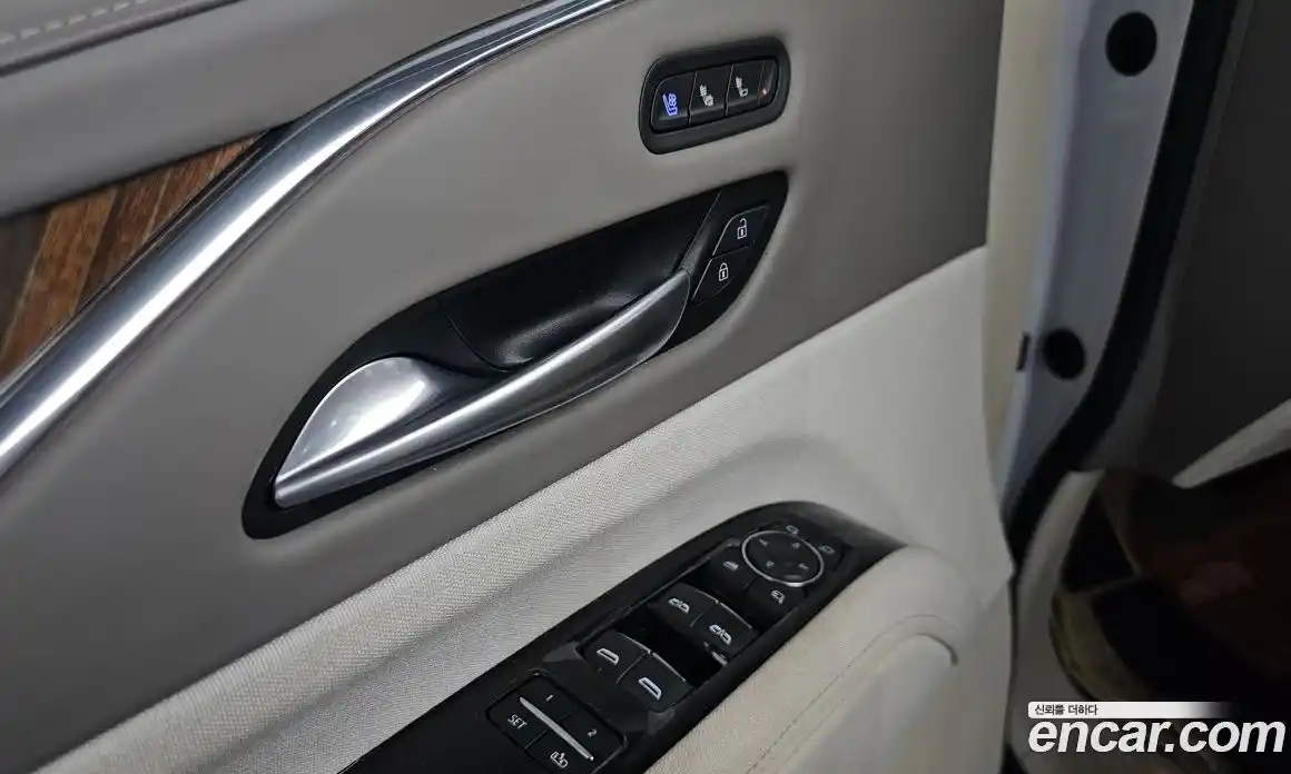 Cadillac Escalade 2023 6.2 автомат (гидро), фото 39 Cadillac Escalade 2023 6.2 автомат (гидро), фото 39