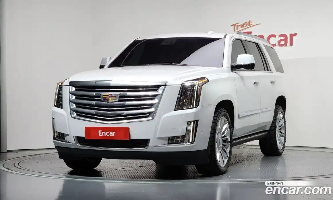 Cadillac Escalade 2019 6.2 автомат (гидро), фото 1 Cadillac Escalade 2019 6.2 автомат (гидро), фото 1