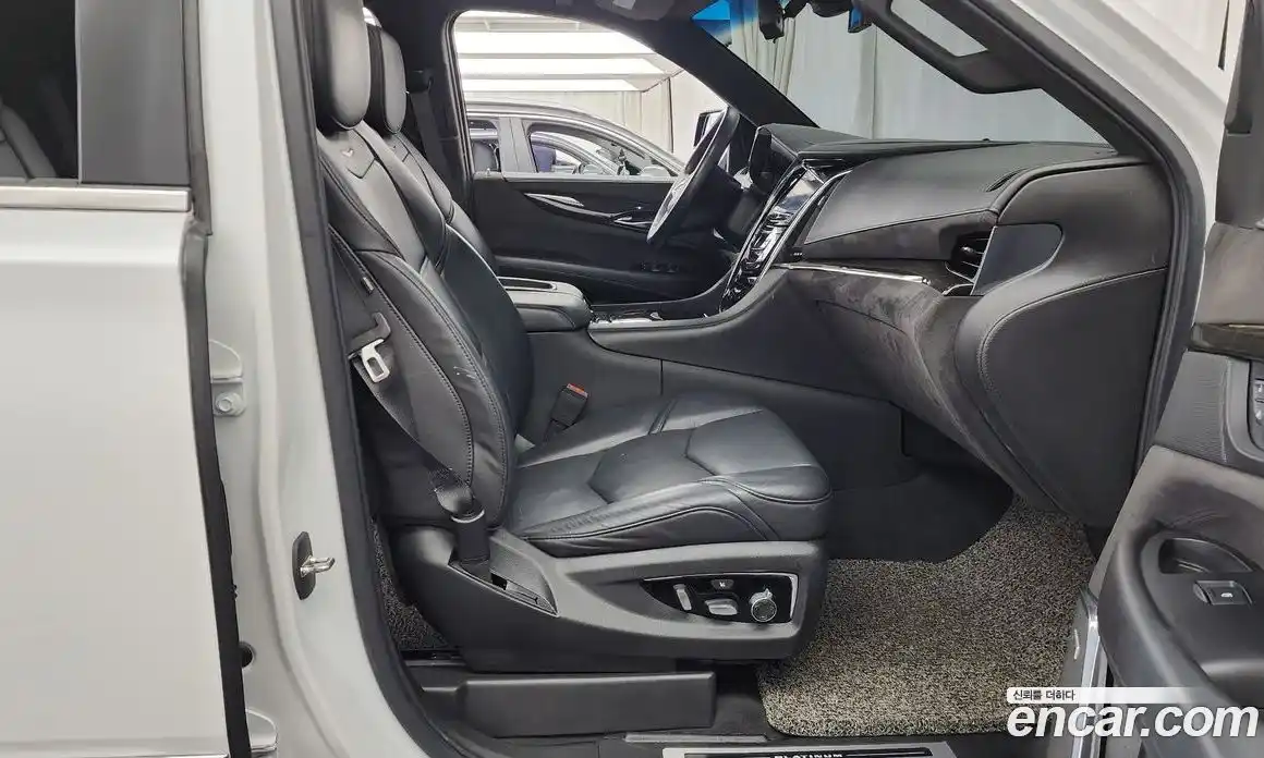 Cadillac Escalade 2019 6.2 автомат (гидро), фото 11 Cadillac Escalade 2019 6.2 автомат (гидро), фото 11
