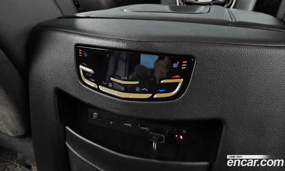 Cadillac Escalade 2019 6.2 автомат (гидро), фото 19 Cadillac Escalade 2019 6.2 автомат (гидро), фото 19