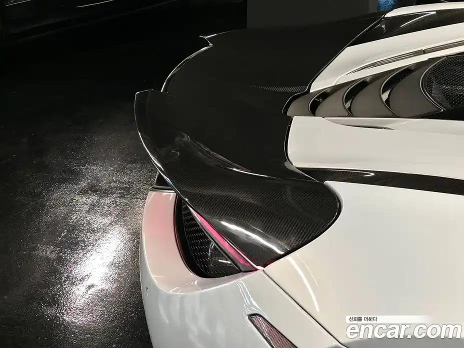 McLaren 720S 2017 4.0 автомат (гидро), фото 15 McLaren 720S 2017 4.0 автомат (гидро), фото 15