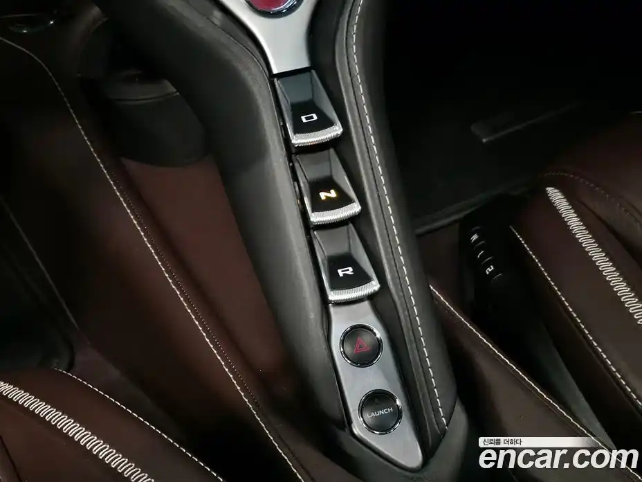 McLaren 720S 2017 4.0 автомат (гидро), фото 9 McLaren 720S 2017 4.0 автомат (гидро), фото 9