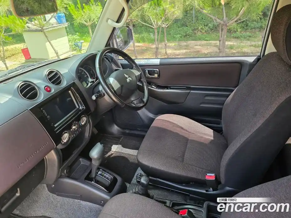 Mitsubishi Pajero 2011 0.7 автомат (гидро), фото 10