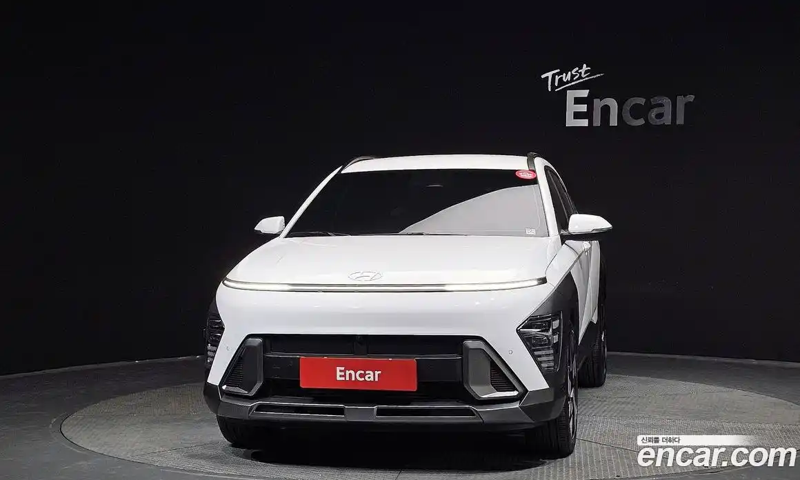 Hyundai Kona 2023 1.6 автомат (гидро), фото 3