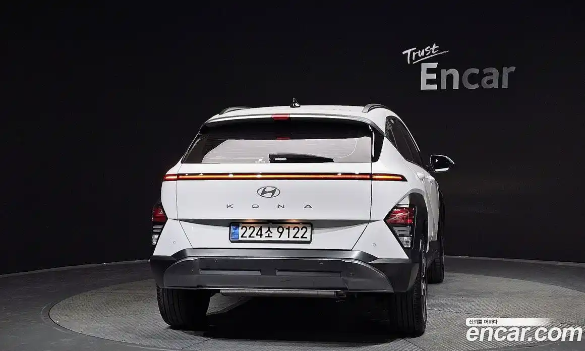 Hyundai Kona 2023 1.6 автомат (гидро), фото 4