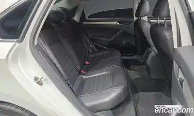 Volkswagen Passat 2015 1.8 автомат (гидро), миниатюра 12