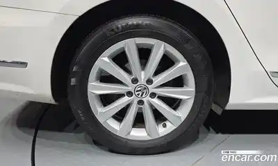 Volkswagen Passat 2015 1.8 автомат (гидро), миниатюра 5