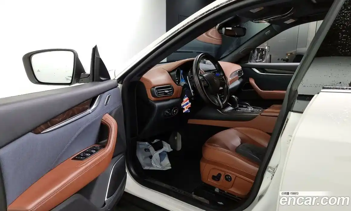 Maserati Levante 2018 3.0 автомат (гидро), фото 10 Maserati Levante 2018 3.0 автомат (гидро), фото 10