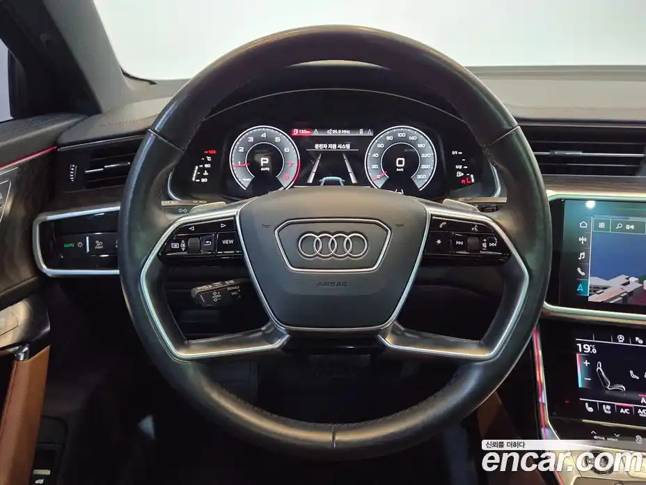 Audi A6 2023 2.0 автомат (гидро), фото 13