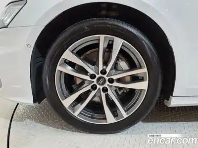 Audi A6 2023 2.0 автомат (гидро), миниатюра 5
